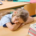 Ile snu potrzebuje Twoje dziecko? Oto klucz do zdrowego wstawania do szkoły!