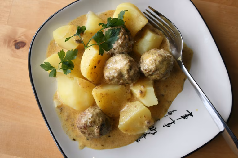 Klopsiki w sosie musztardowym