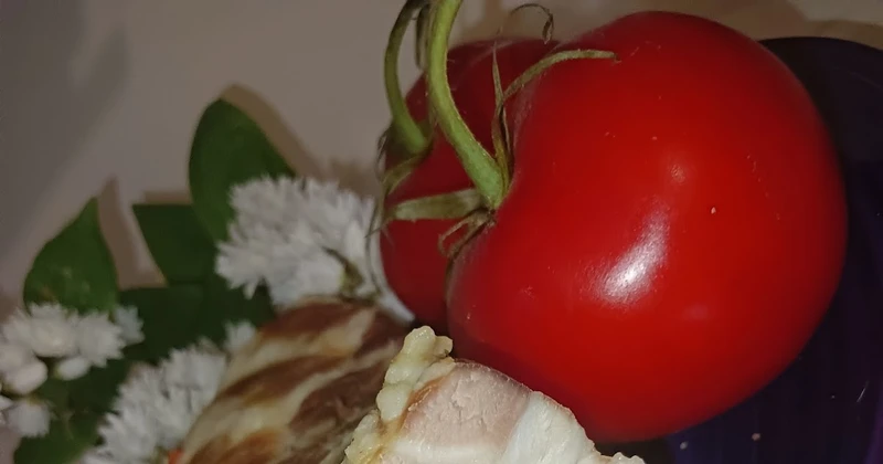 Boczek gotowany w suszonej włoszczyźnie