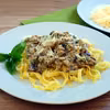 Makaron z sosem pieczarkowo-serowym