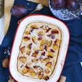 Pieczona owsianka ze śliwkami i kokosem
