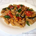 Penne razowe z cukinią i bazylią