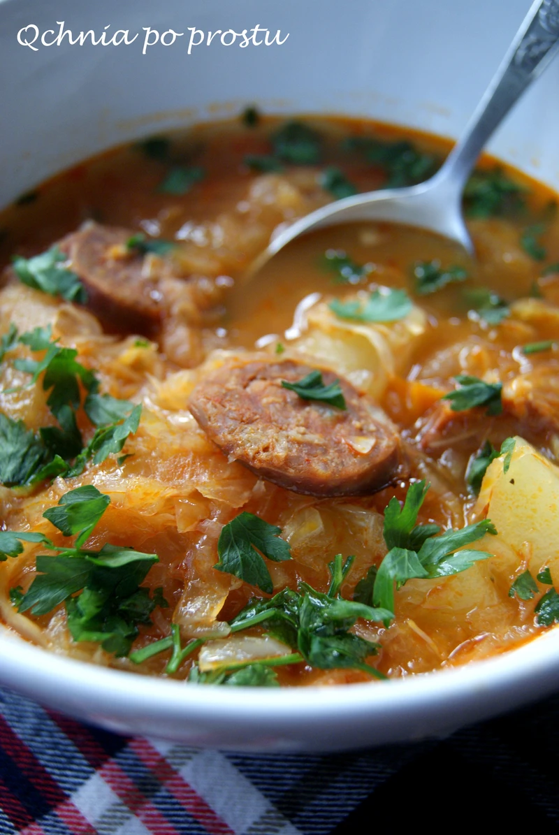 Kapuśniak z chorizo