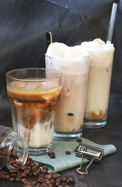 Jak zrobić kawę mrożoną? Iced latte - 3 najlepsze przepisy | Konesso - Via Gusto