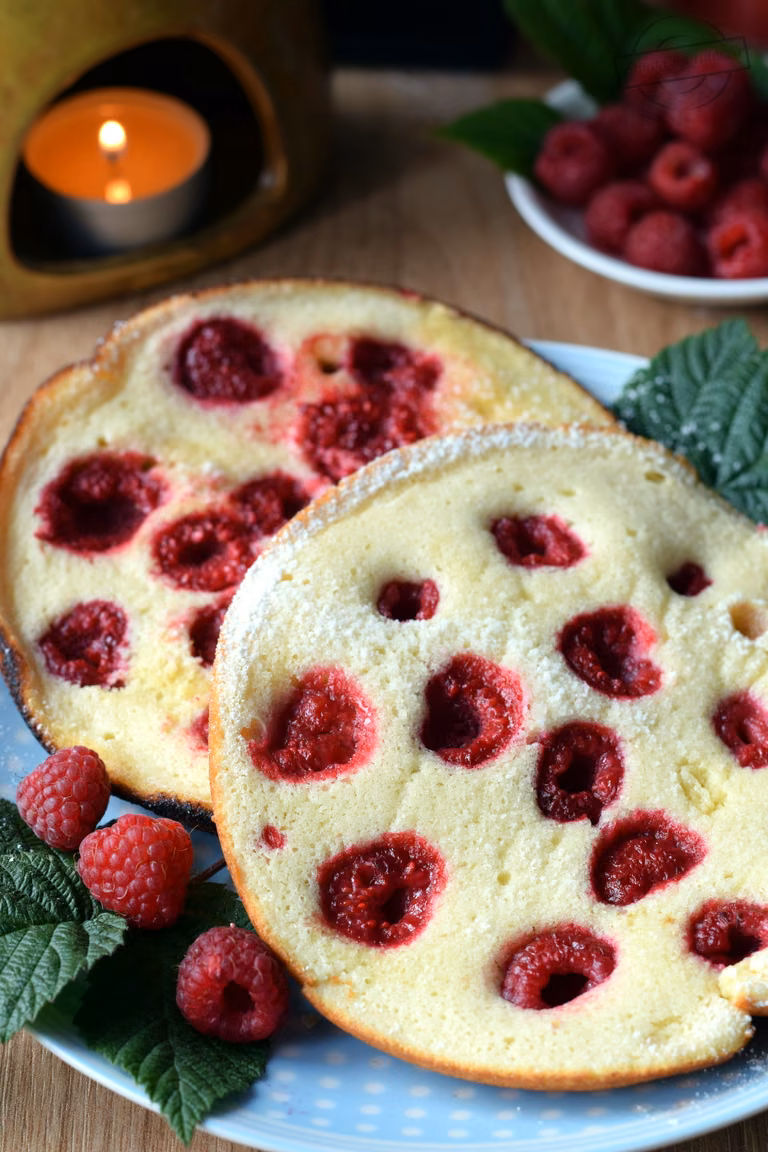 Biszkoptowy omlet malinowy