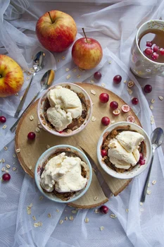 Mini deser - crumble orzechowe z czekoladą