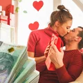 Kto zarabia na Walentynkach? Te osoby dostają nawet 240 zł za godzinę!