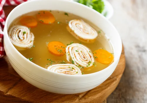 Naleśniki zamiast makaronu do rosołu! Od kiedy to zrobiłam, pokochałam ten przepis