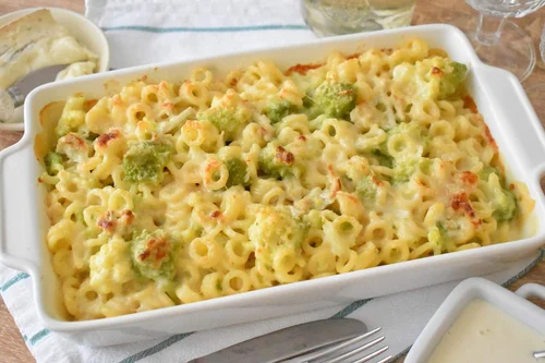 Zapiekanka z makaronem, kalafiorem i gorgonzolą