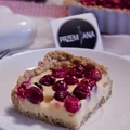 Tarta z budyniem kokosowym i żurawiną