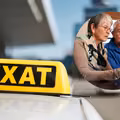Bezpłatne taksówki dla seniorów! W tych miastach w Polsce seniorzy korzystają z TAXI SENIOR za 0 zł!
