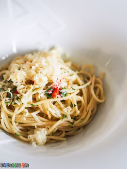 Makaron spaghetti aglio olio
