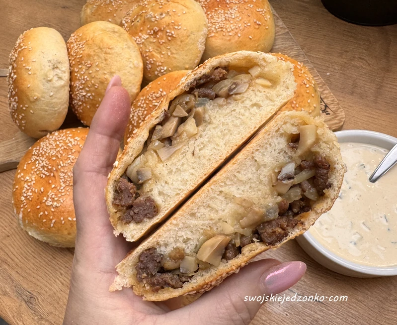 Bułki nadziane a'la burgery