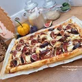 Szybka zapiekanka z figami, serem pleśniowym i miodem