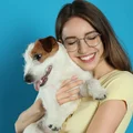 Te 2 znaki zodiaku mają największe serce do zwierząt! Każdy pies i kot znajdzie u nich dom