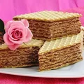 wafel masą kakaową (na mleku w proszku)