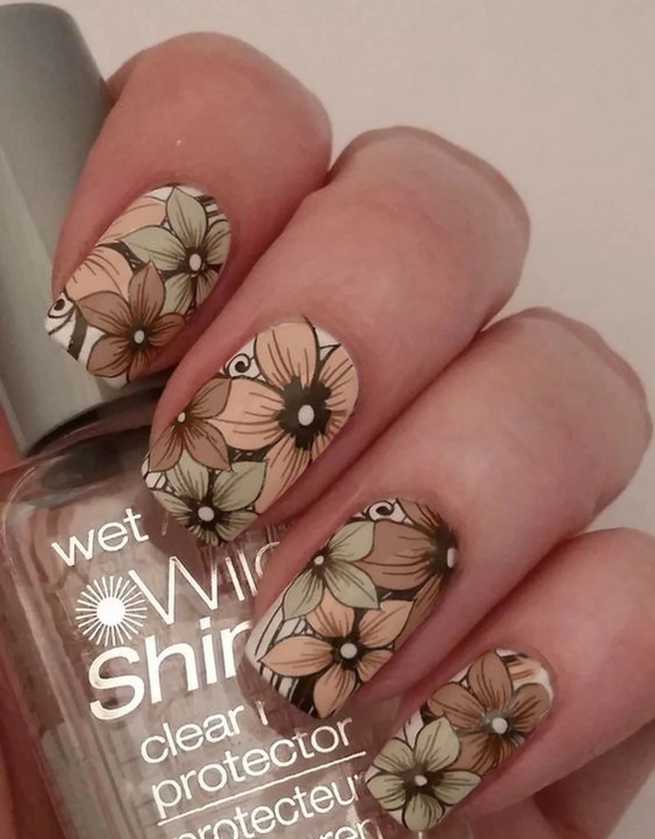 Kwiaty na paznokciach