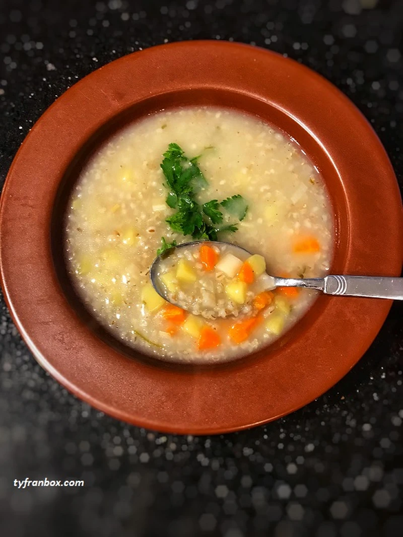 Krupnik na żeberkach