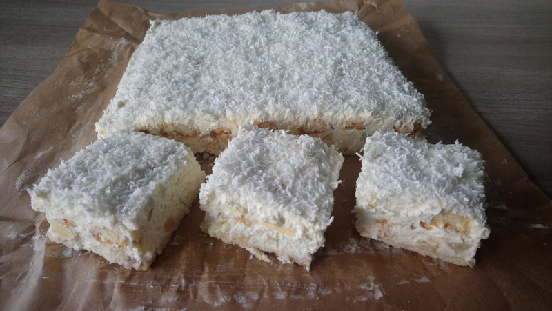 Ananasowo-kokosowa kostka bez pieczenia