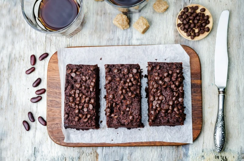 BROWNIE Z CZERWONEJ FASOLI
