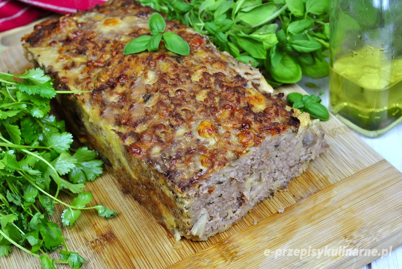 Pieczeń Z Pieczarkami I Serem Żółtym