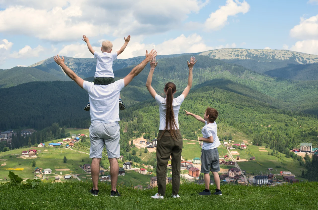 Dodatkowe 2 dni urlopu dla wszystkich rodziców!? Ministerstwo rozważa wprowadzenie nowych dni wolnych