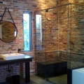 Cegła w łazience robi wrażenie