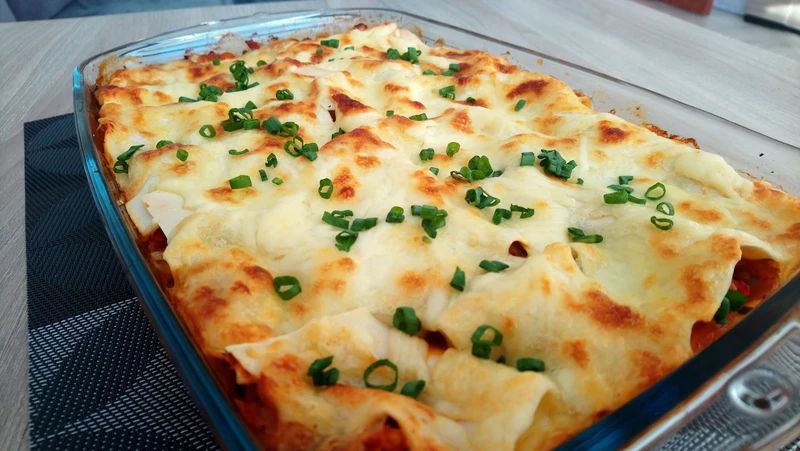 Lazania z kurczakiem i pieczarkami