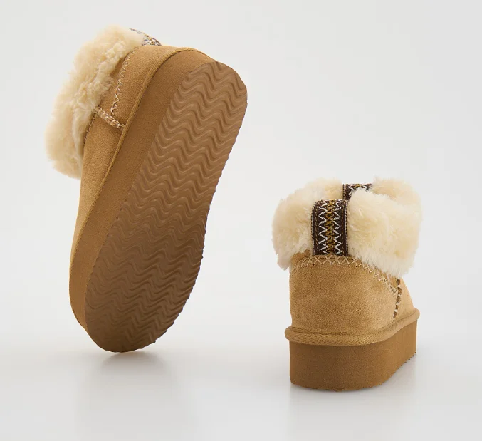 Zdjęcie Te śniegowce z Reserved robią furorę wśród Polek! Mega wygodne i ciepłe, a wygląd przyciąga wzrok #6