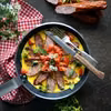 Omlet z kiełbasą podwawelską i świeżymi ziołami
