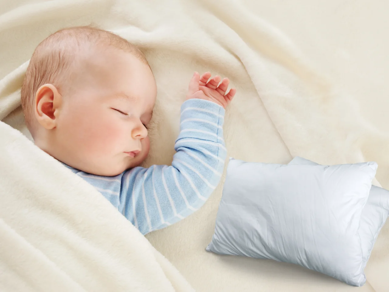 Czy małe dziecko powinno spać na poduszce?