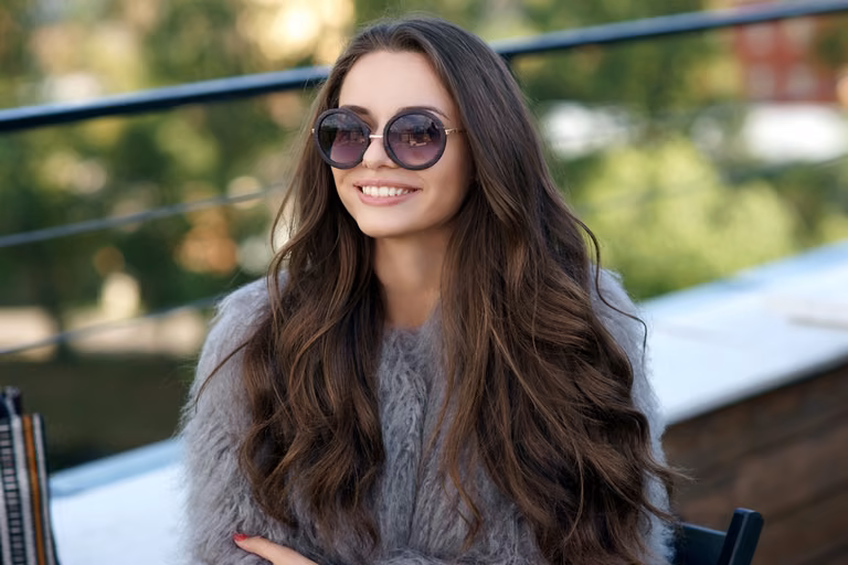 Dlaczego brunetki są wyjątkowe? Potwierdzone badaniami fakty!