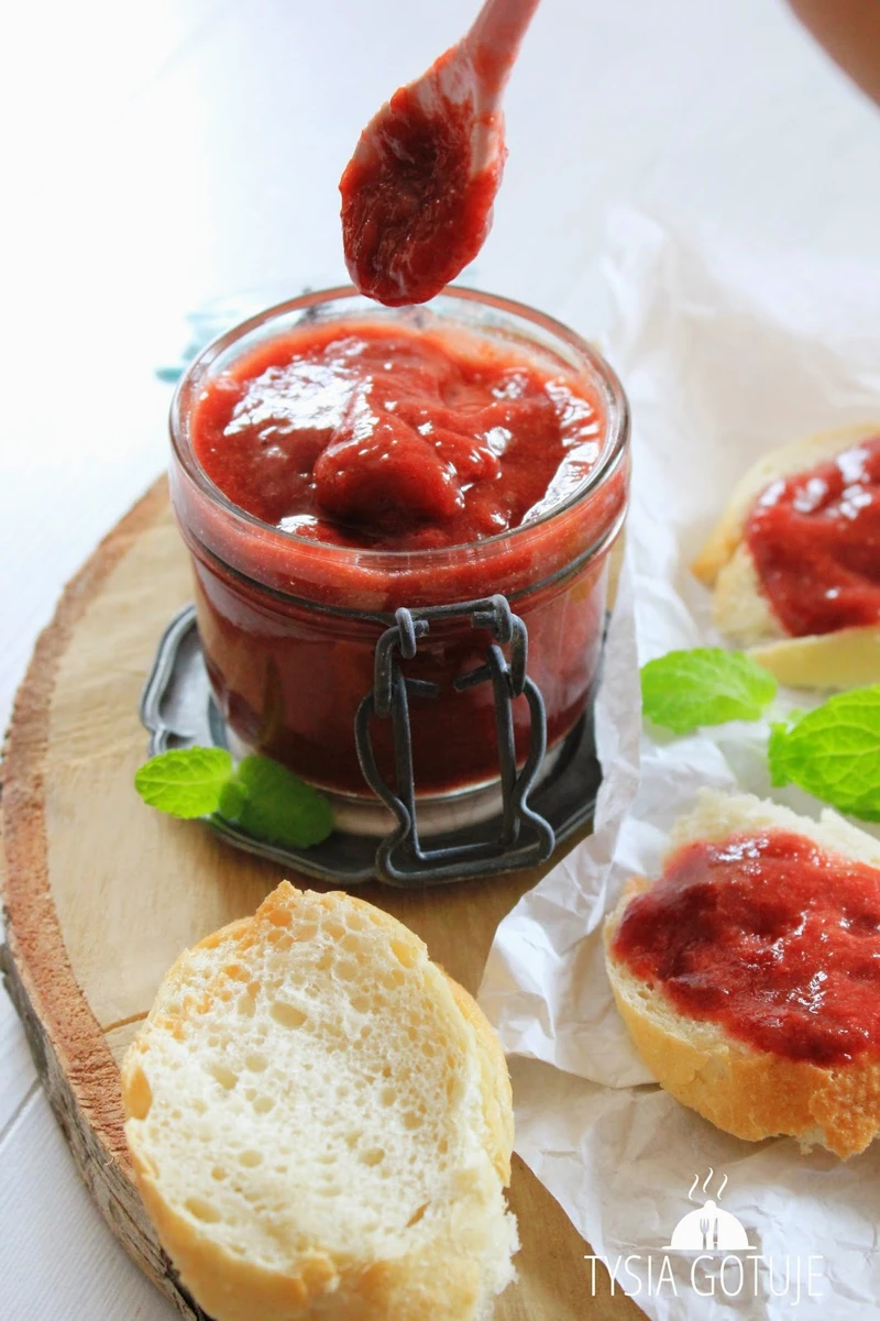 Dżem truskawkowo-rabarbarowy