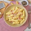 Pasta alla gricia - makaron z serem pecorino i guanciale