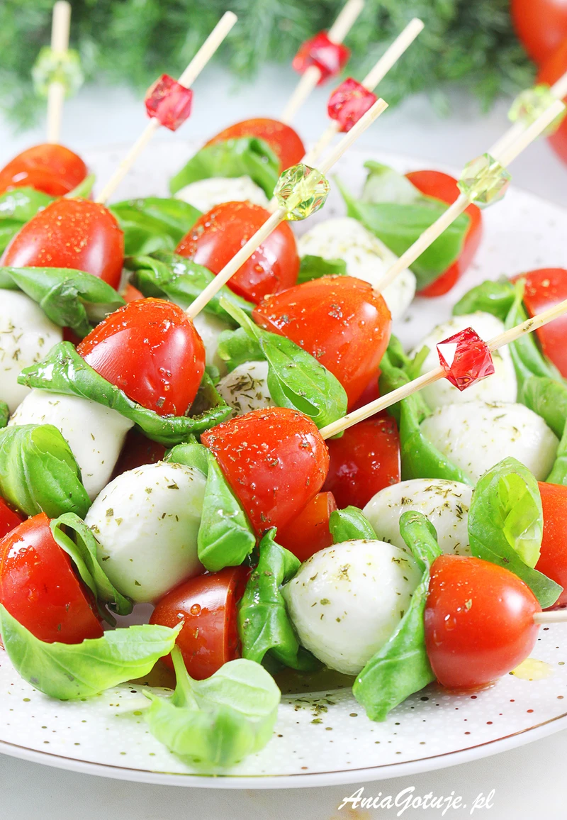 Koreczki Caprese