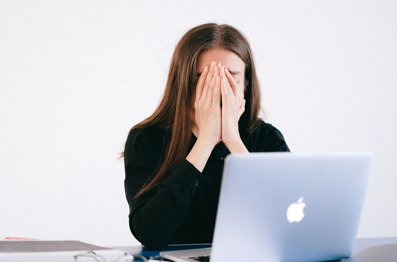 Zwolnienia z pracy już nie takie same! Nowe przepisy wprowadzają zaskakujące obowiązki i wsparcie