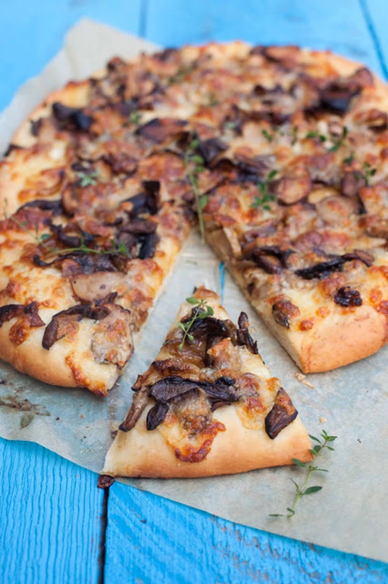 Pizza z lesnymi grzybami