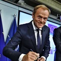 Donald Tusk stracił prawo jazdy. Mężczyzna kometuje sprawę na Twitterze.