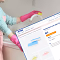 Ten produkt z Action kosztuje mniej niż 5 zł, a zrobi błysk! Usuwa uporczywe plamy bez chemii - ma 2 tryby działania