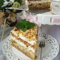 Tort orzechowo jabłkowy