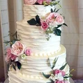Piękny tort z kwiatami