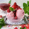 Lody malinowe z sosem