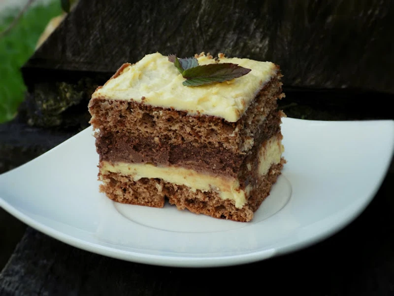 Ciasto chałwowo-czekoladowe