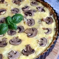 Quiche z szynką i pieczarkami