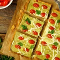 Krucha tarta bazyliowa z mozzarellą i pomidorkami