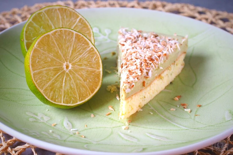 Keto ciasto limonkowe