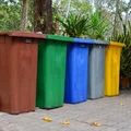 System kaucyjny startuje 1 października! Czy zapłacimy mniej za wywóz śmieci?