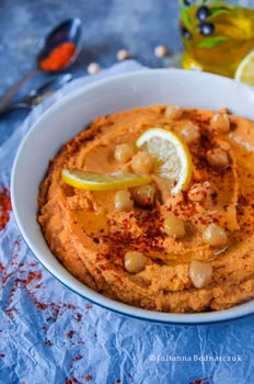 Hummus z pieczoną papryką