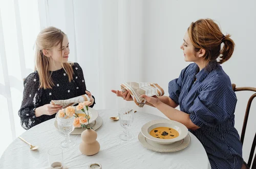 Dzień Savoir-Vivre: Dlaczego Dobre Maniery Są Ważne?