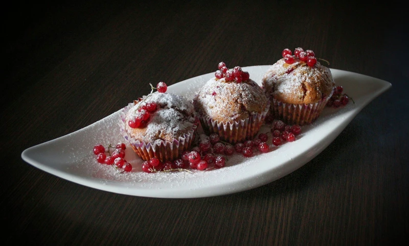 Muffinki z czerwoną porzeczką